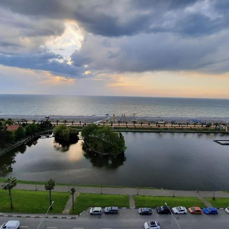 Twins Tower Orbi City Batumi Eksteriør billede